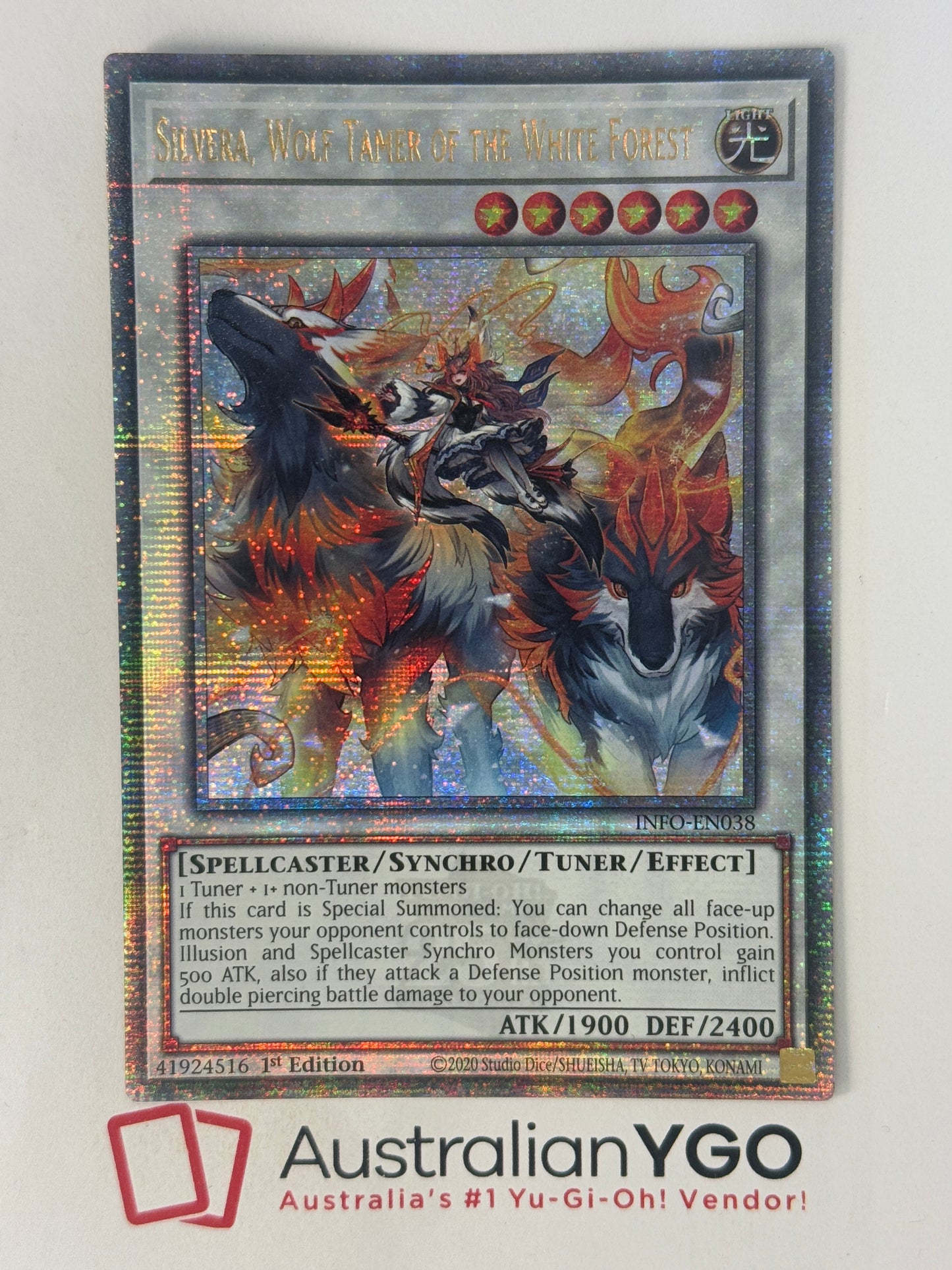 SILVERA WOLF TAMER OF TREE WHITE FOREST INFO-ENO38 (QCR)